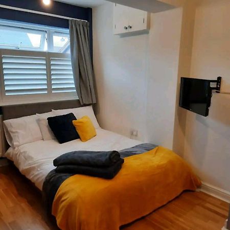 Double Room With Ensuite Close To Silverstone Whittlebury Exterior photo