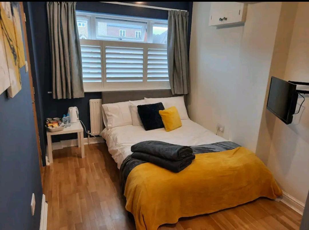 Double Room With Ensuite Close To Silverstone Whittlebury Exterior photo
